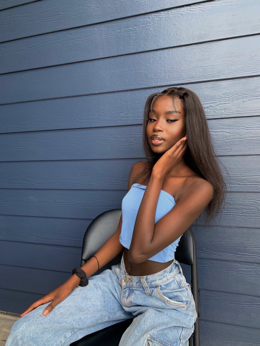 bbybinkk's tweet photo. It’s my birthday b*😽💕💞🎀 https://t.co/EEwD3GdfV5
