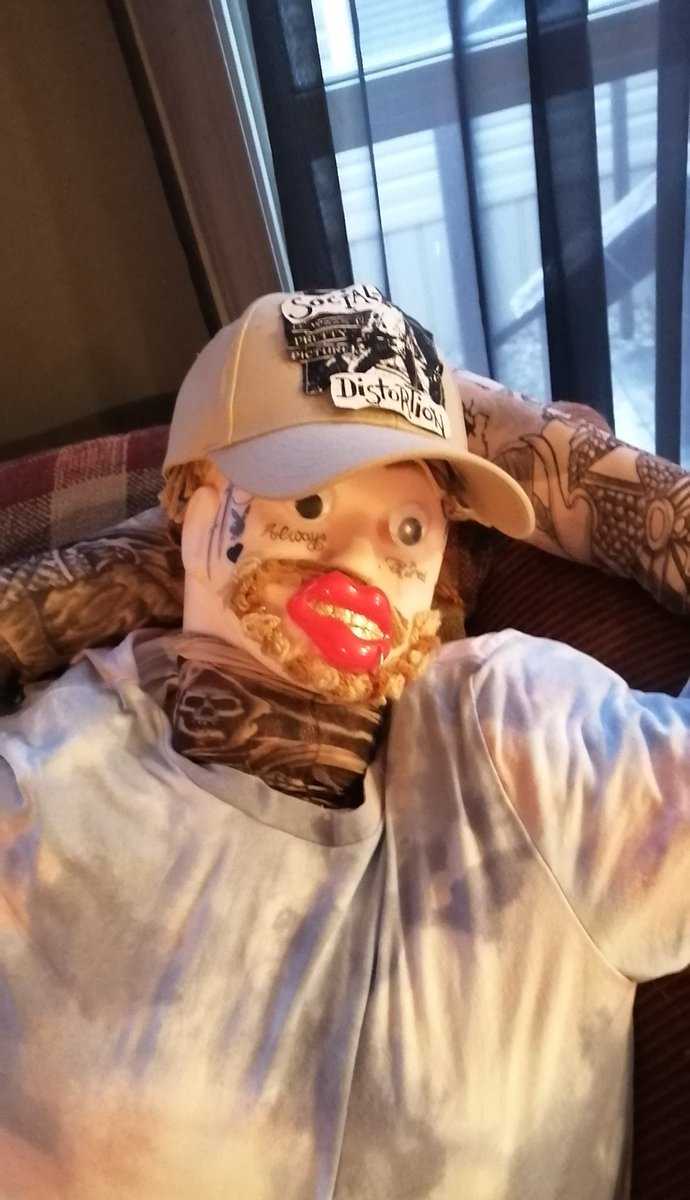 PostMarkPostAl1's tweet image. Waiting for all the food