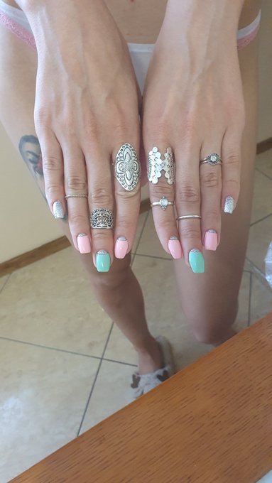 Hi!  I m online in chaturbate!) https://t.co/JXfWGmUgfh