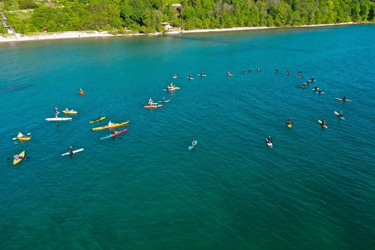 Lake Effect Surf tweet media