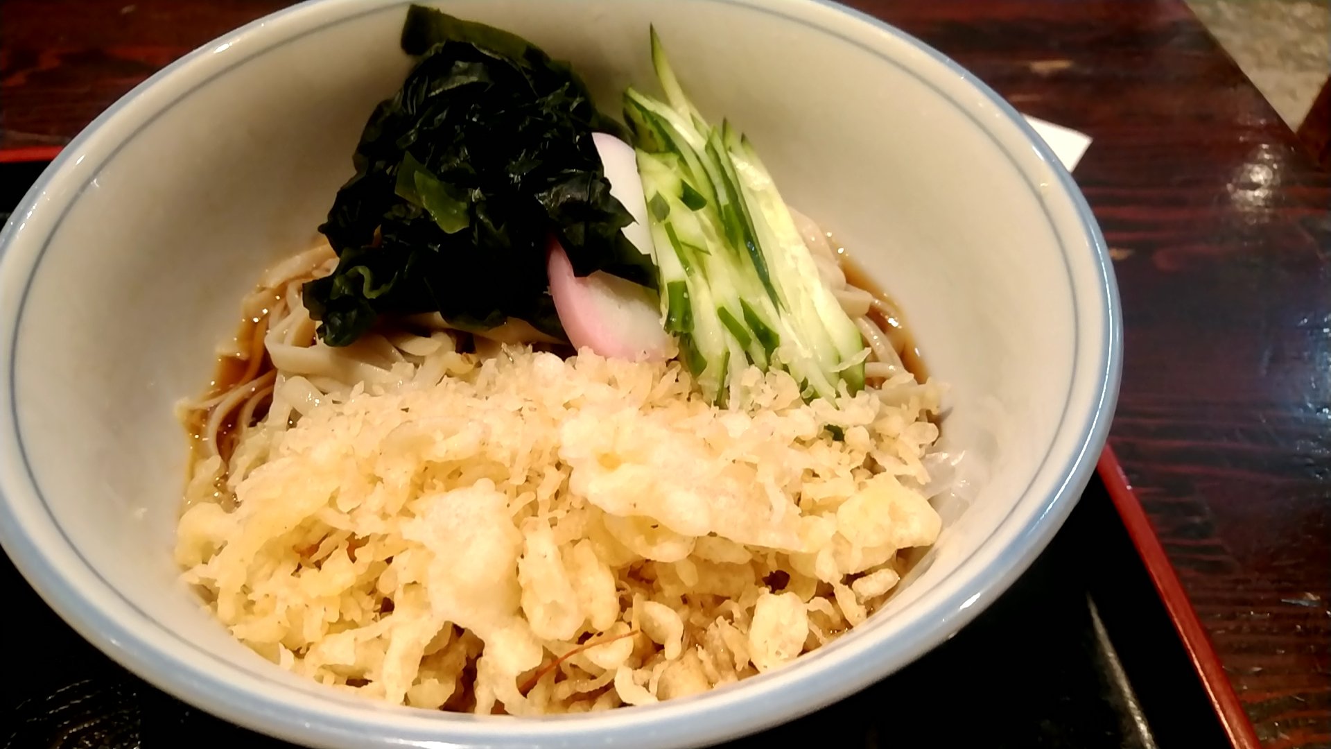 Toyomi 門前仲町 純手打うどんそば しまだ 冷やしあられそば 暑いので冷たい蕎麦が食べたい 仲町で蕎麦屋さんを探す 冷やしあられとはなんぞや 冷やたぬきと思い 注文 シンプルな冷やたぬきで 蕎麦の幅広に驚いた Toyomi 門前仲町 純手打うどんそば しまだ 冷やしあられそば 暑いので冷たい蕎麦が食べたい 仲町で蕎麦屋さんを探す 冷やしあられとはなんぞや 冷やたぬきと思い 注文 シンプルな冷やたぬきで 蕎麦の幅広に驚いた