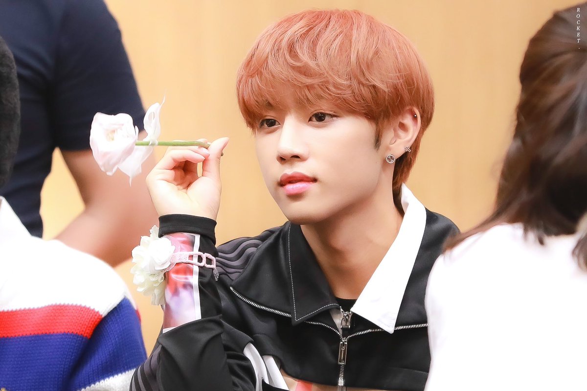 rocket_ksw's tweet photo. 🌺🌸💐

#선우 #SUNWOO #더보이즈
@WE_THE_BOYZ  @Creker_THEBOYZ https://t.co/XTiA7bH0kL