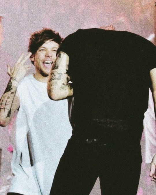 legendsofLouu's tweet image. "Always in my heart, Harry Styles.

Your sweet creature." ♡♡♡