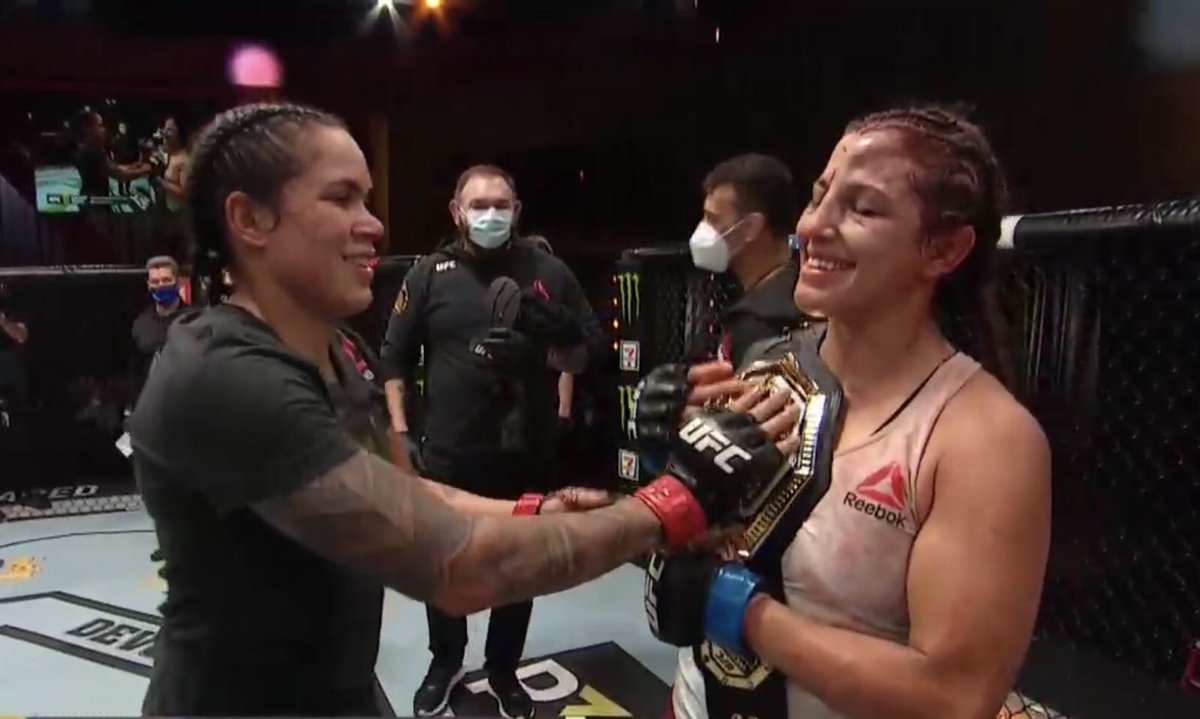 RT @ZohebMMA: GREAT SPORTSMANSHIP BY FELICIA SPENCER FOR ALLOWING AMANDA NUNES TO TOUCH THE BELT. https://t.co/BSkmZtraGX