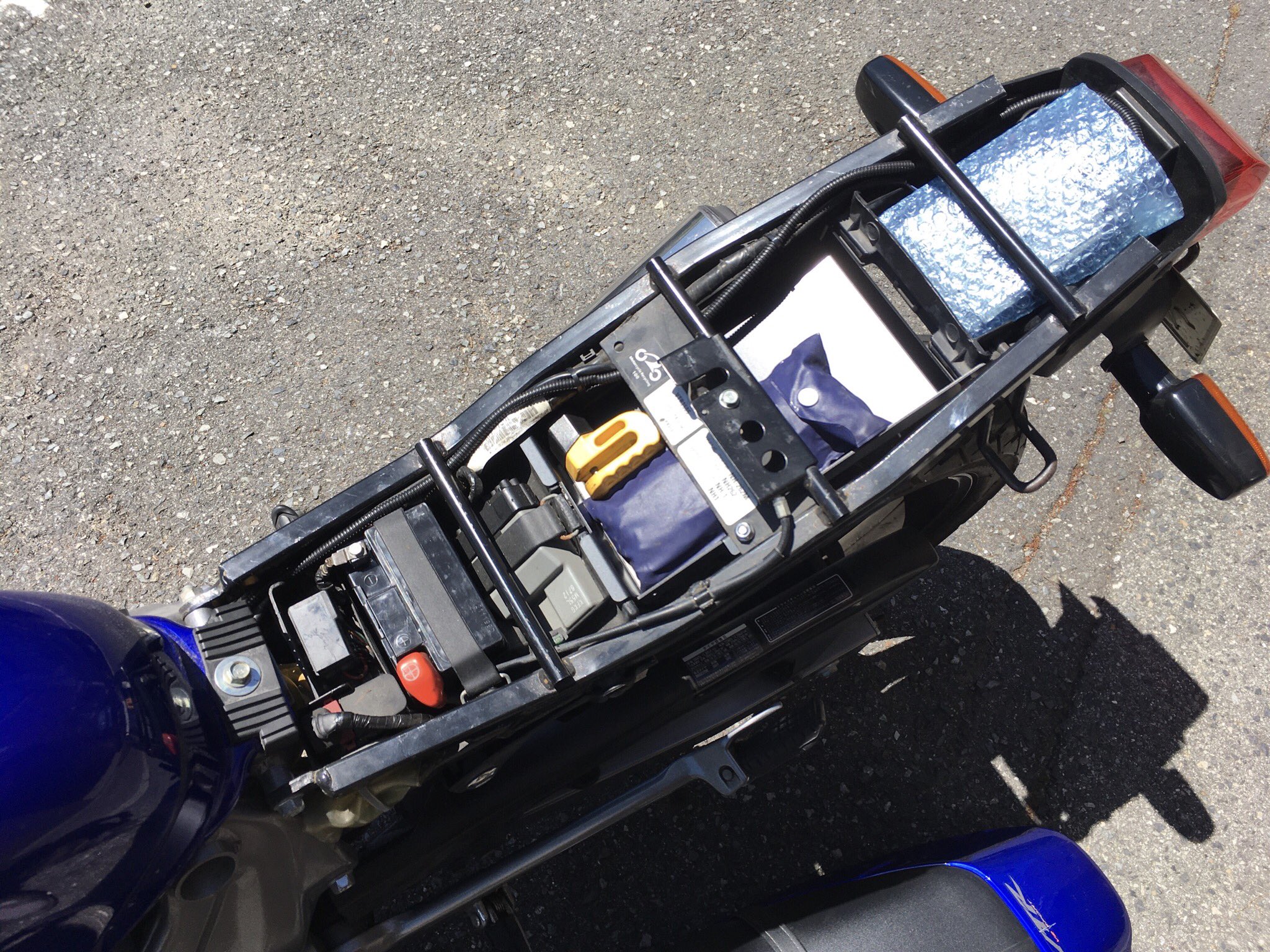矢野 良晃 Yano Yoshiaki A Twitter Honda Vtr250 シンプル設計で収納スペースが少なく 電装品の増設で車載工具が入れられない状態に 色々調べた結果 シートの下にトレイを増設できるパーツを知り 本日無事装着 車載義務がある届出書類も入れられそうです 矢野 良晃 Yano Yoshiaki A Twitter Honda Vtr250 シンプル設計で収納スペースが少なく 電装品の増設で車載工具が入れられない状態に 色々調べた結果 シートの下にトレイを増設できるパーツを知り 本日無事装着 車載義務がある届出書類も入れられそうです