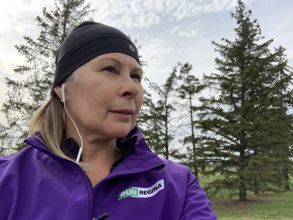 jamielerat's tweet photo. Betty’s log-Day Six: Holy wind Batman! I was quite comical running against the wind today so I ran one song, walked one song, repeated till 5.5k. The title of the last song I ran to, fitting with today’s gale-force-winds, “Super Fly” #CurtisMayfield #PrairieChallenge #Runqcm https://t.co/cCaD9zeODX