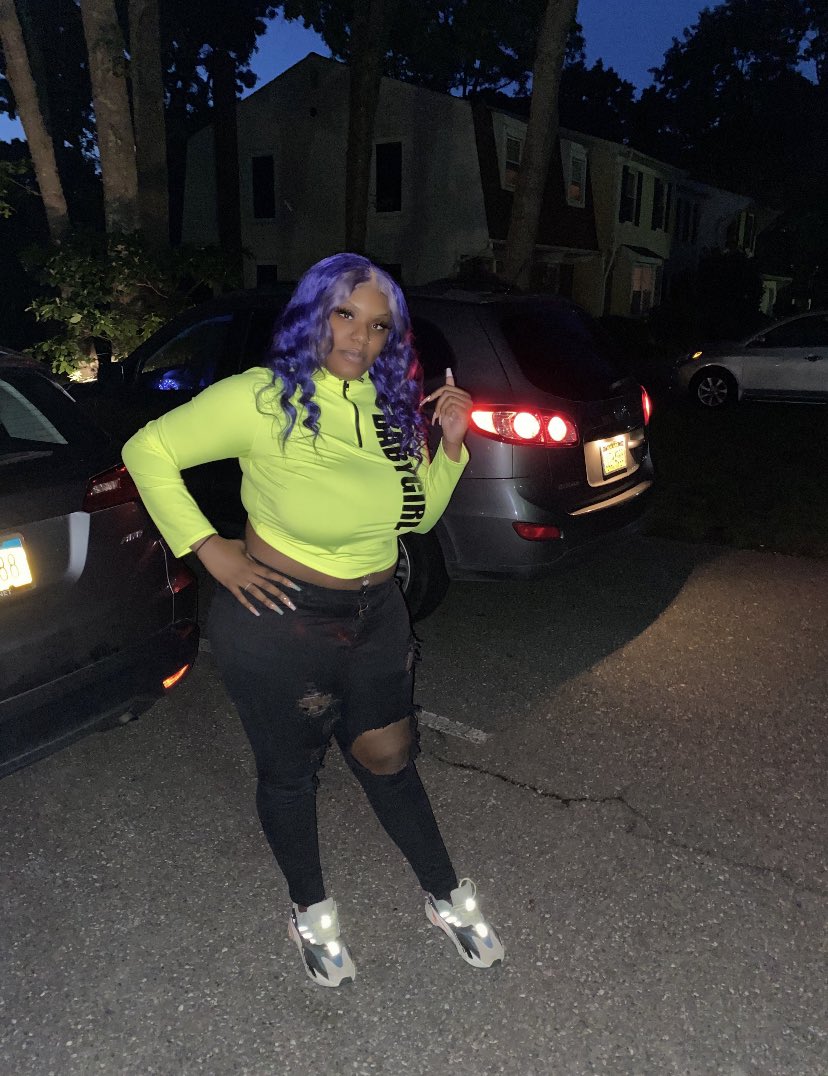 naekardashh's tweet photo. it’s a real bitch birthday ♊️💜 https://t.co/X1OEZ7PTM3
