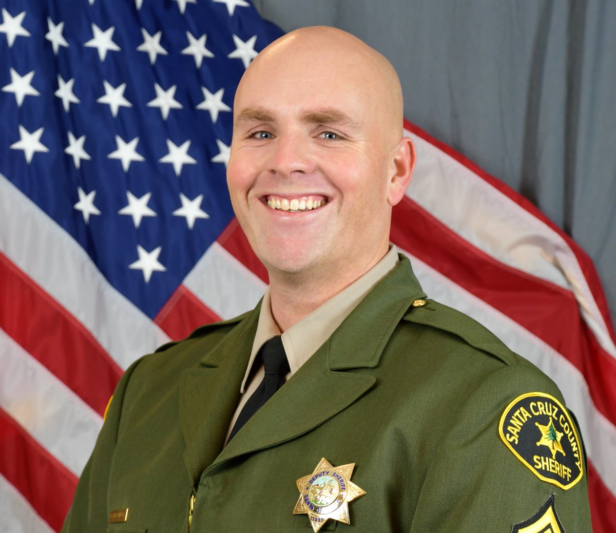 dannoyes's tweet photo. More on suspect in death of 38yo Santa Cruz Sheriff's Sergeant Damon Gutzwiller. 32yo Steven Carillo is active duty Air Force out of Travis AFB. Sources: FBI taking over, explosives in home, they “interrupted something big that was about to happen.” More: https://t.co/trnwSy6AgR https://t.co/DY0728p4GU