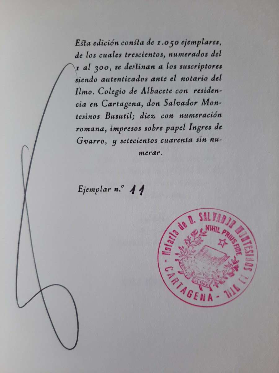 VicColden's tweet photo. "Cuando de niño se ha oído cantar a un arriero, hay para siempre en el alma una desazón y amargura que no pueden ser borradas por aliciente alguno..."
Pequeñas joyas como esta -primorosos "papelitos malagueños"- que guarda uno con mimo en sus estantes.
#JuanGilAlbert #GilAlbert https://t.co/Cct1djrZS1