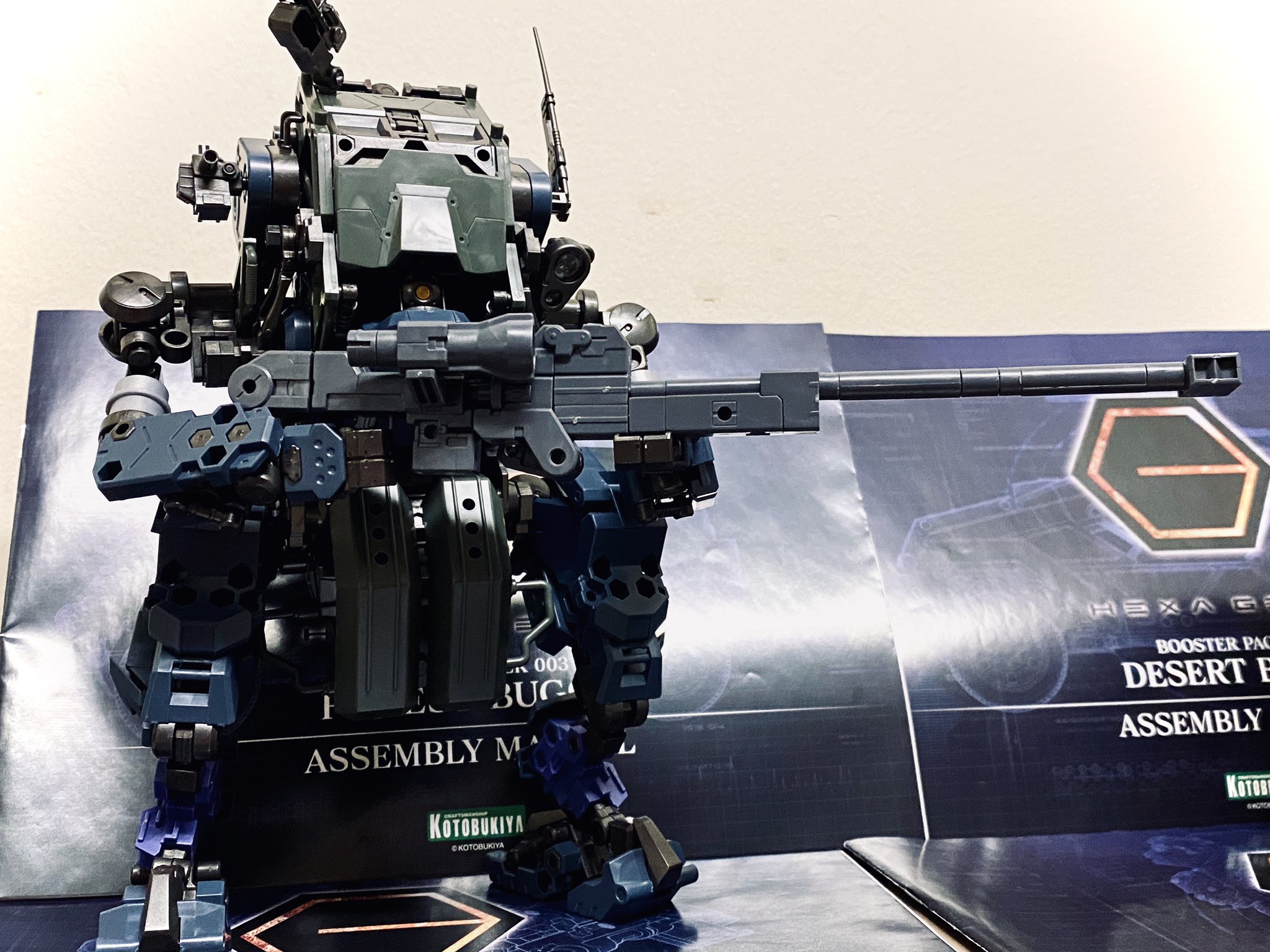しべりあ Msgいじってサクッと手武器を製作 ホライゾンサイズだとツインリンクマグナムでも小さかったので マルチキャリバーガンとストロングライフルのパーツで嵩増し もう少し大きくしたいなー それにしても可動が凄くてぐりぐり動くぞ
