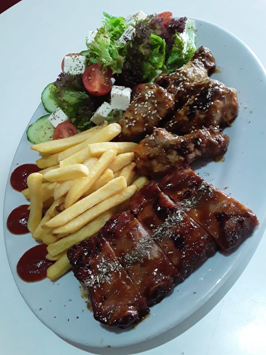 TheJointLounge's tweet photo. #NoCookSundays we've got you covered.. call us to place your order and we'll deliver.. 082 876 5418 / 082 977 9503 https://t.co/ZKsAJ4W6gG