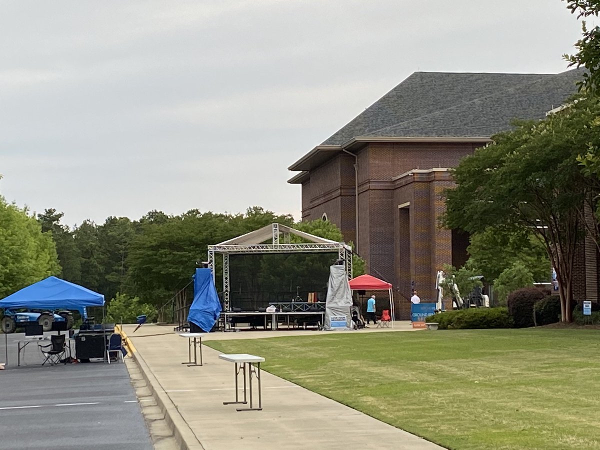 drryanpack's tweet photo. Excited about outdoor worship at 8, 9:30 and 11! Online worship available at 10:15! Worship with us! https://t.co/auDrJjmJl6