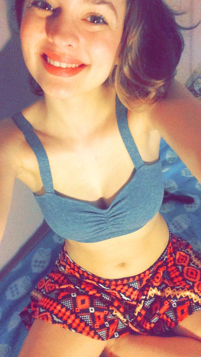 hey! 

 anyone online? RT &amp; Like for nudes 

 #horny #sex #sexting #nudes #bored #cumvid #lick #breasts #yesdaddy