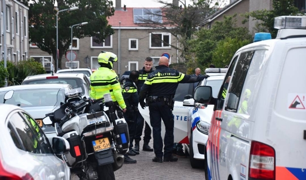 Zes politie-eenheden rukken uit voor verdachte situatie aan Jan Vermeerlaan -..