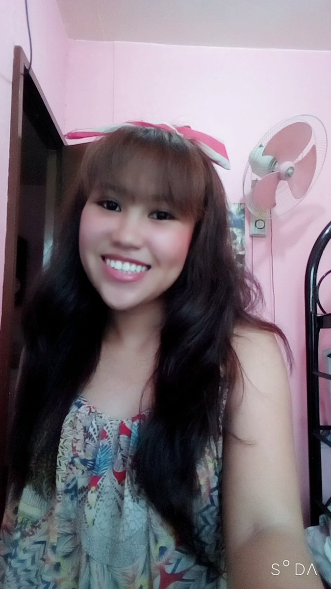 joella_castillo's tweet photo. Sometimes the best revenge is just a simple smile, to let them know you're doing just fine. 🌼 https://t.co/bLe5U079Aa