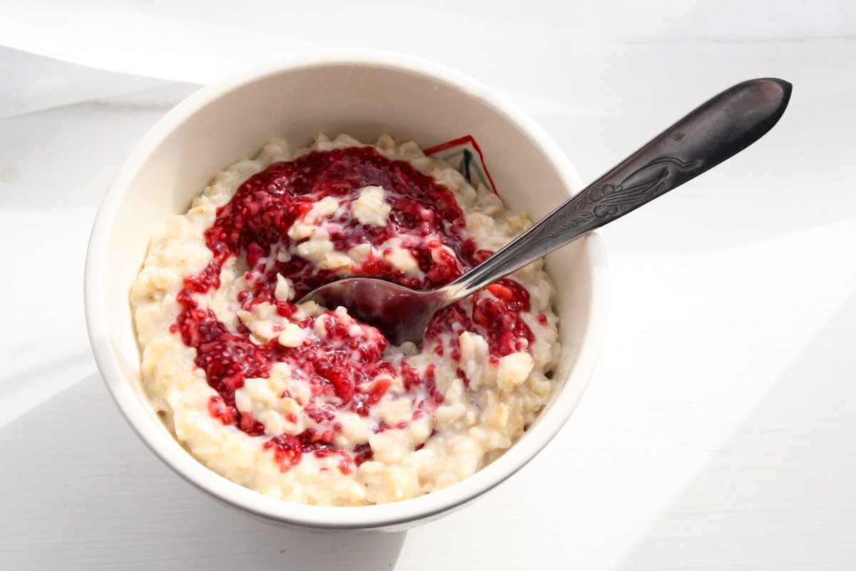 nitochka4's tweet photo. What is #TheWorldshipHumility about?
It is all about porridge and jam.
Porridge
helps to make the most loyal friends ever
helps make the decisions
develops your creativity
promotes international tourism
helps politicians win the elections
is sexy
Love #ColinMorgan and stay safe! https://t.co/s8sYCXiVCD