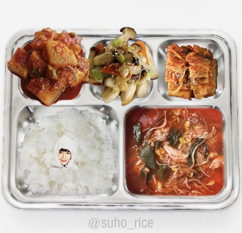 200607(일) 준면이의 훈련소 생활
25일차 저녁💙 #수호

밥
닭고기육개장
무조림
새송이버섯채소볶음
배추김치