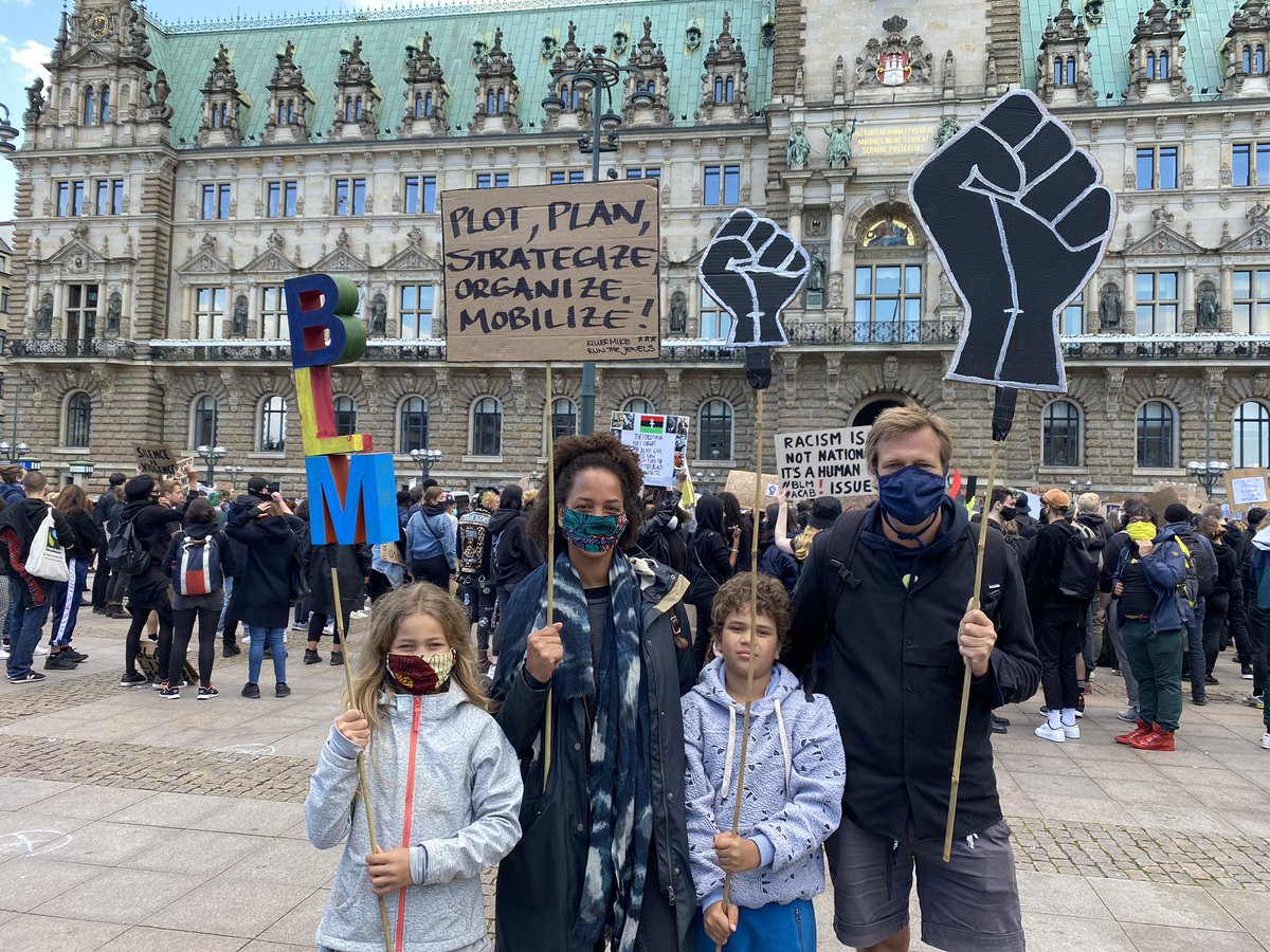 simonsterocks's tweet image. ✊🏼✊🏽✊🏾 @KillerMike thank you for the inspiration.