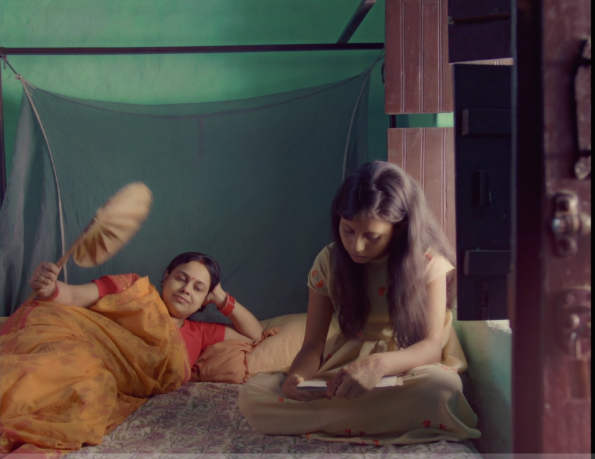 In my undeclared sort-of series on #migration, I wrote today's @MumbaiMirror column about #GamakGhar, a new film which is playing on MUBI and expires at midnight (Sorry, yes, tonight). mumbaimirror.indiatimes.com/opinion/column…