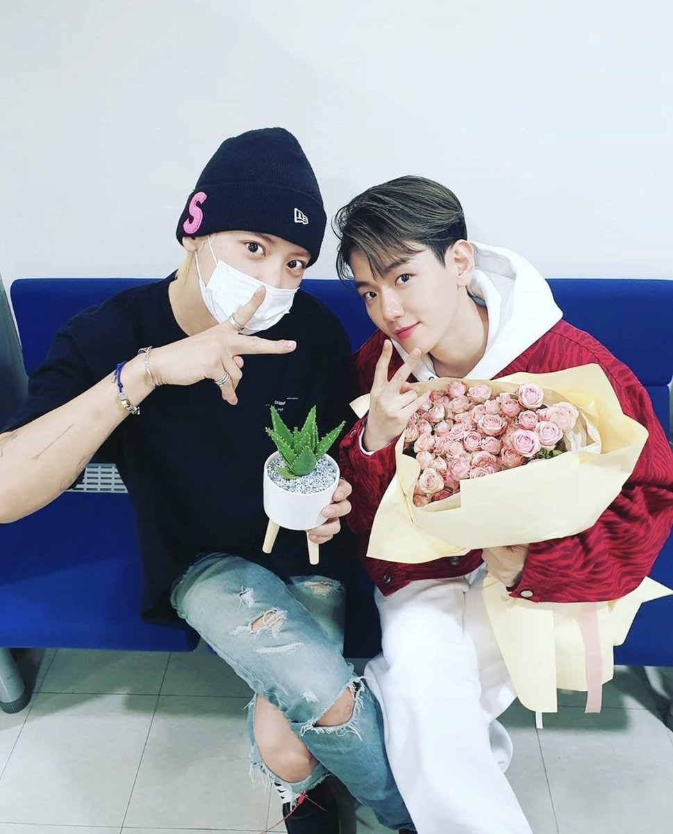 barbieswink_th's tweet photo. #Candy3rdWin #chanbaek 
#barbieswink 
เราไม่มีใครซื้อดอกกุหลาบสีชมพูให้เหมือนน้องแบค
แต่แอดมินมีแจก
แจกสบู่ดอกกุหลาบแดงให้กับเอลี่และชาวชิปเปอร์  1รางวัล รี+ฟอล เอาไปฟอกให้หอมฟุ้งเหมือนความรักเอ้ย!หอมฟุ้งด้วยกลิ่นดอกกุหลาบกันไปเลยจ้า https://t.co/PRx4w2r19u