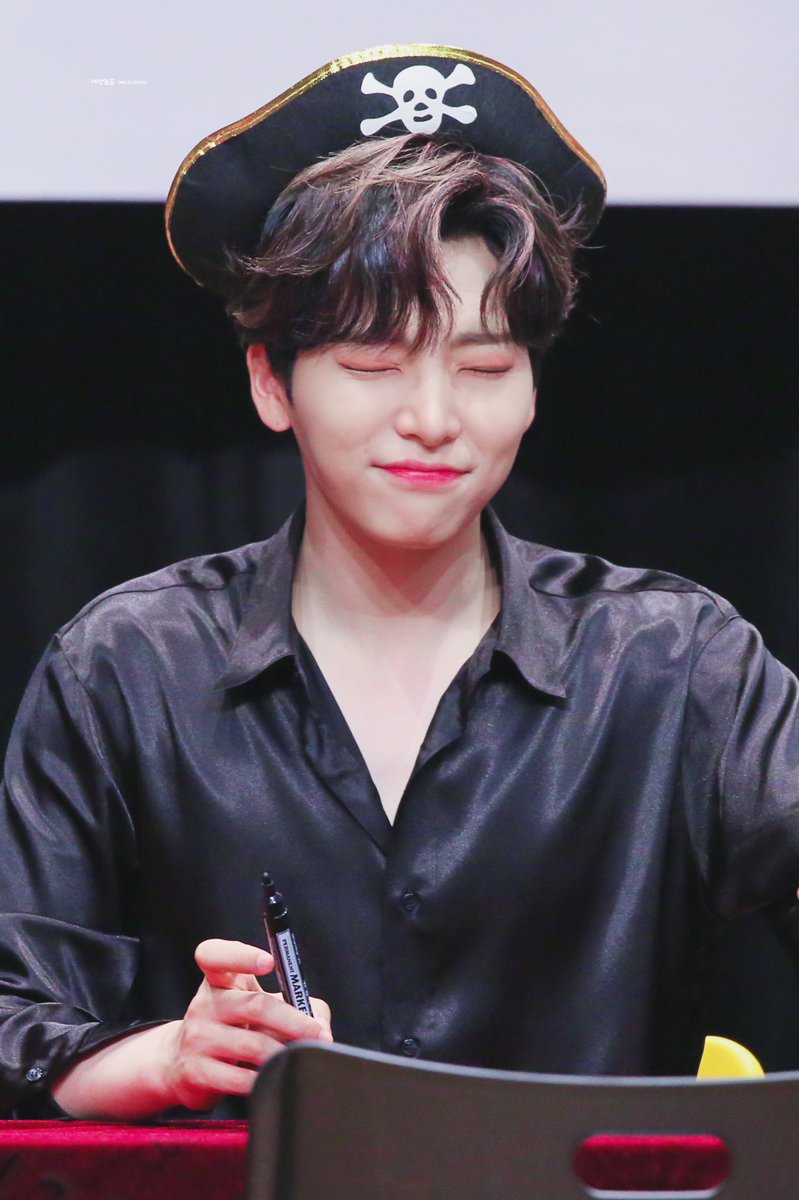 🐹서호날 서호시🐹

#HAPPYSEOHODAY
#바람대신_박자타는_서호_생일축하해
#ONEUS #원어스 #이서호 #서호