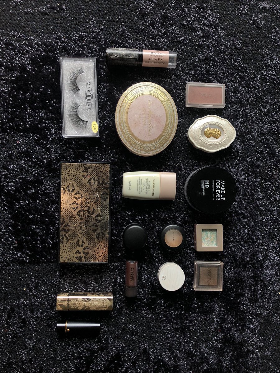 hmua_fumiko's tweet photo. 使ったのは…
#addiction 
#covermark 
#dolcegabbana 
#elegance 
#laduree
#lush
#makeupforever
#mac
#missha
#rmk
#revlon
#sephora 
#3dminklash
ふぅ〜
#fumiko_mua
同じコスメじゃなくても全然大丈夫！
でも我が家のスタメンは引き続き紹介します！！🌸
#dancemake #ballroom https://t.co/fEePxLB3MN