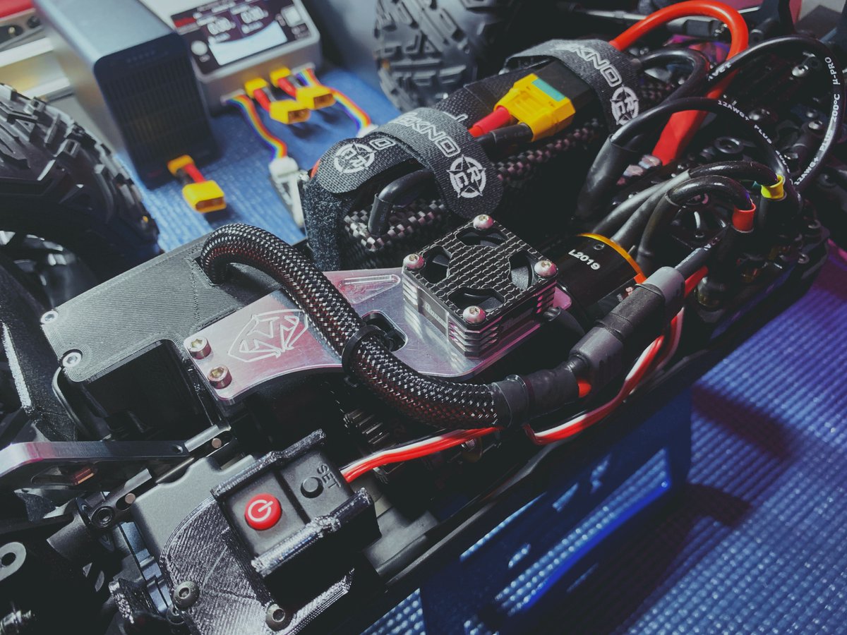 MrGadgetFreak's tweet image. HABE ENDLICH FERTIG - Ergänzung 🥳🤩🏁🎉🍾🚀💪

#MT410 #TeknoRC #TeknoTakeover #TPPower