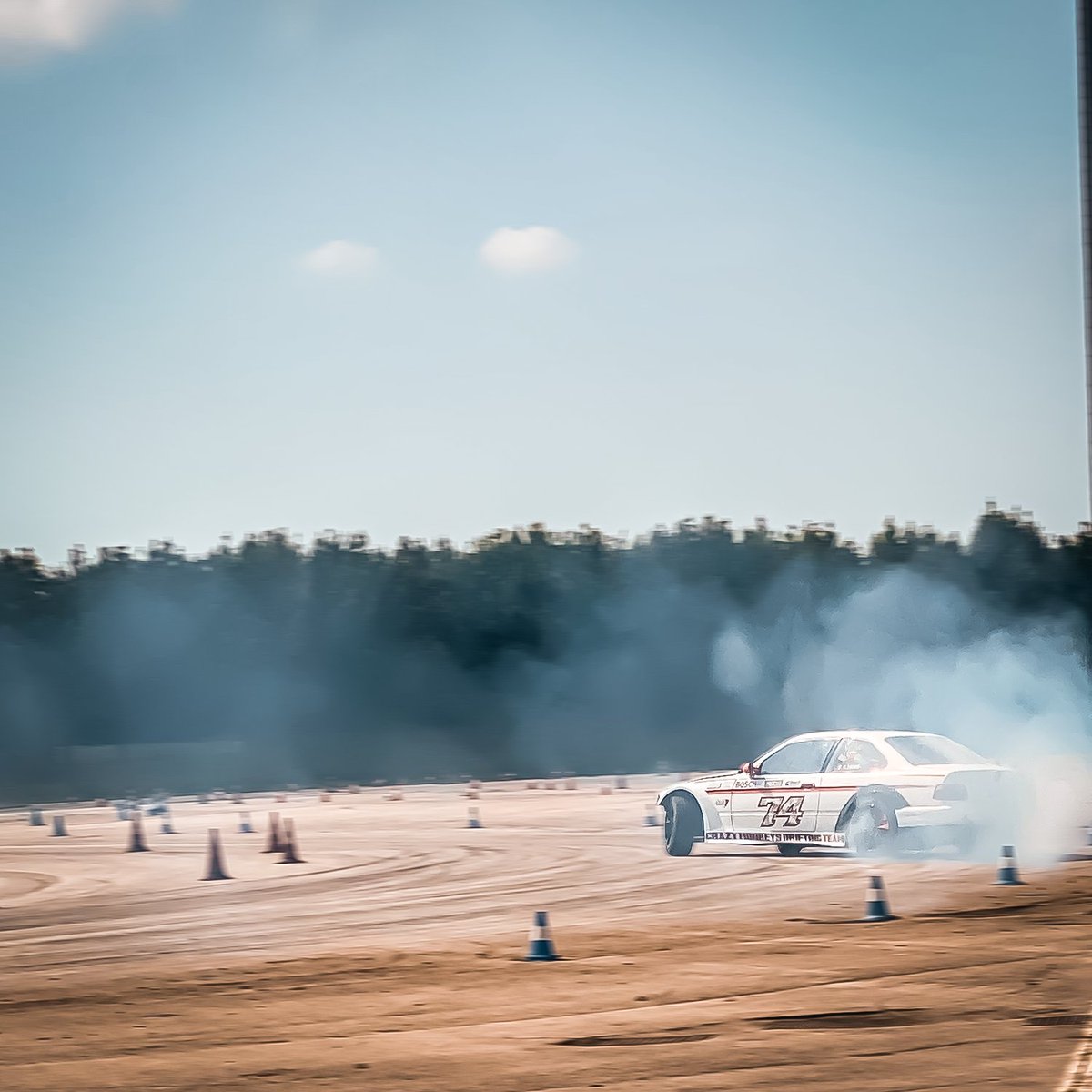 SUNDAY VIBES 🔥
I nostri amici del #Drift sanno come rendere una domenica qualunque, una domenica ADRENALICA! 😏