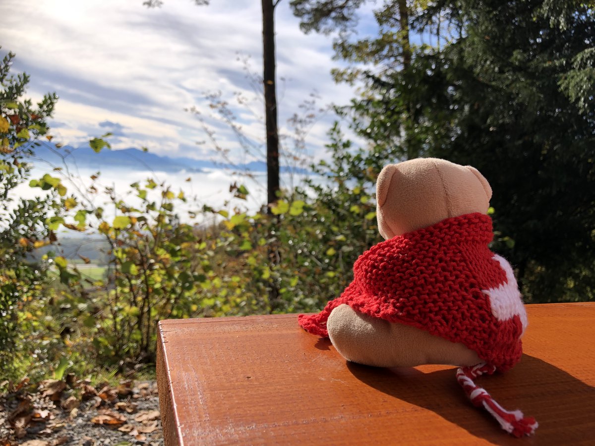 Swiss_Teddy_B's tweet photo. Der Zürcher Pfannenstiel ist nicht nur Ausflugs- und Wanderberg, sondern auch Kraftort - beim Forchdenkmal. Unter https://t.co/cesygd21eq gibt's die Story dazu #Zuerich #pfannenstiel @STMediaCH #kraftort #zürichsee #forch @VisitZurich @zstourismus https://t.co/FGFgRGzkNT