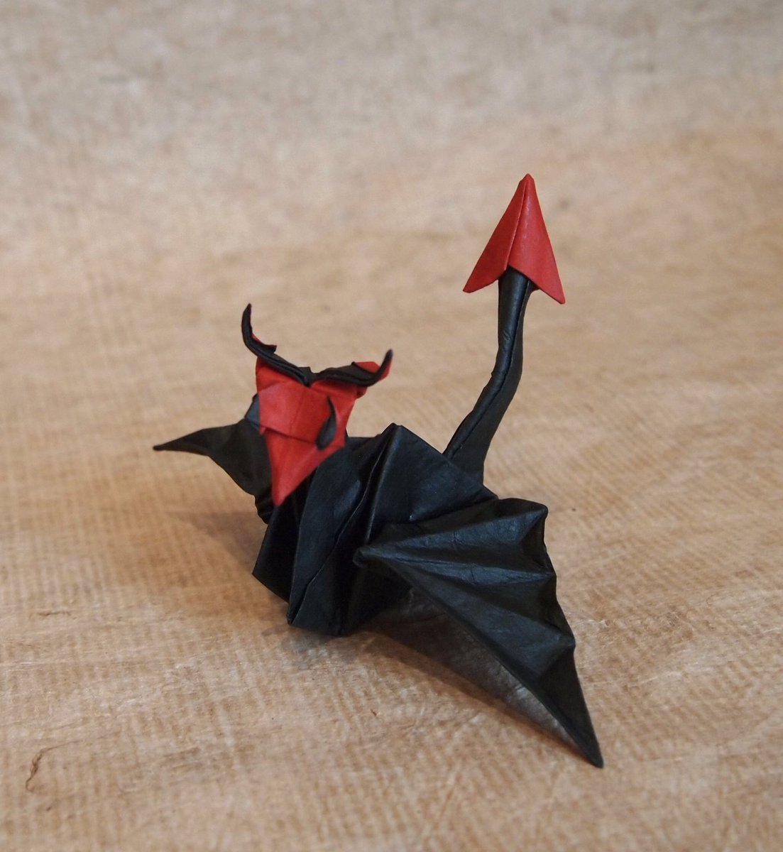 一匹柴犬 على تويتر 折り紙作品 悪魔ツル 創作 折り 一匹柴犬 数年に一度訪れるツルネタ そろそろ尽きました 折り紙 Origami