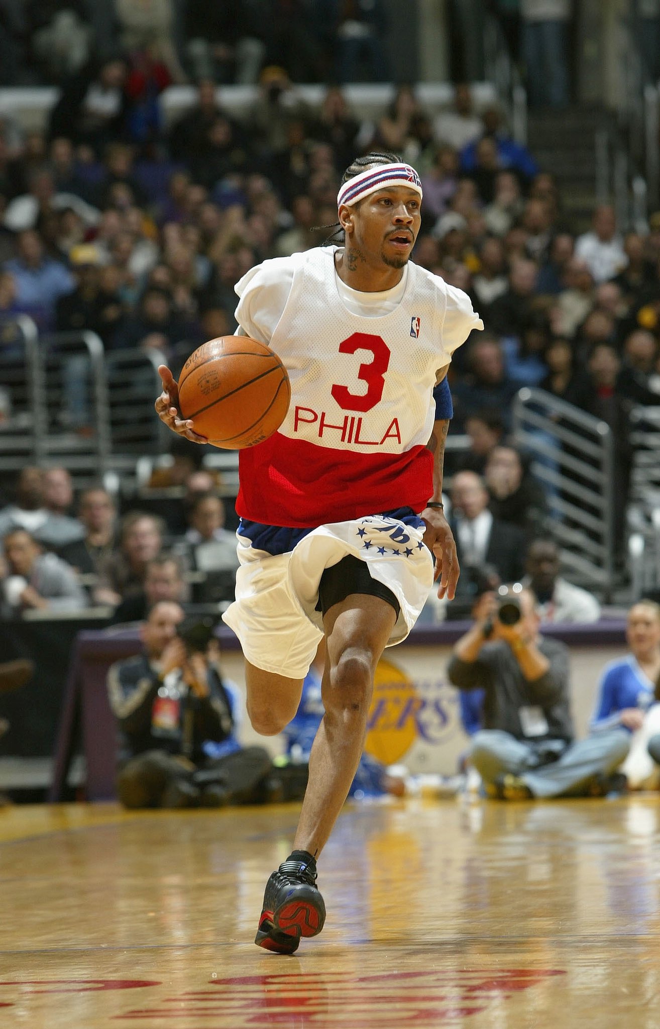 Happy birthday ! Allen Iverson

Keep fighting... 