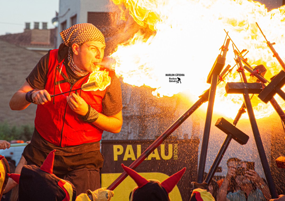 Avui fa un any d'aquesta celebració. El 2on títol de lliga del <a href="/GENERALI_es/">GENERALI España</a> HC PALAU. I tot gràcies a tot un poble que hi ha al darrera. Aprofitem aquest aniversari per agrair a tots els que compartiu aquest moments amb el CLUB. ⬇️