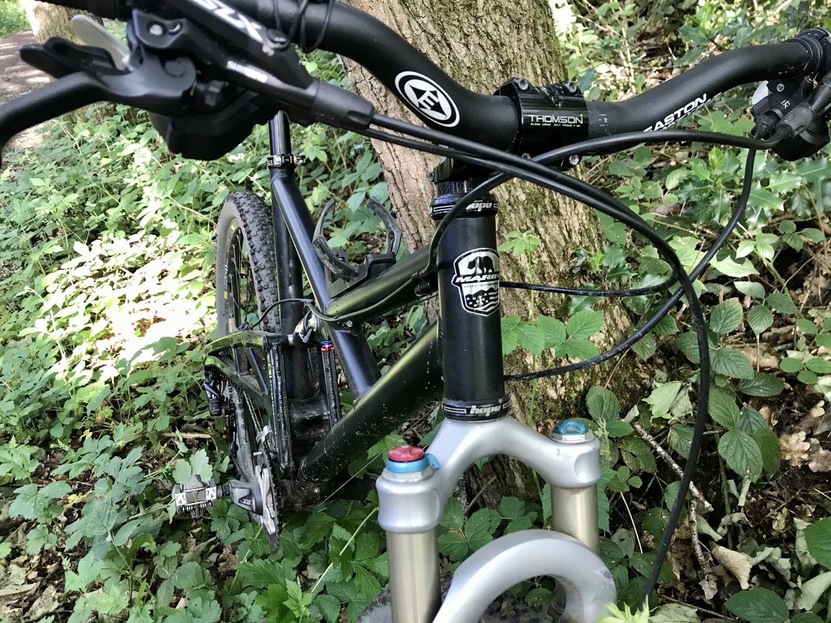 Meejoir's tweet photo. Many others have come and gone but my #Marin #MountVision is still my favourite bike. @marinbikes #retrobike #fullsuss https://t.co/ANOY2Jlm8M