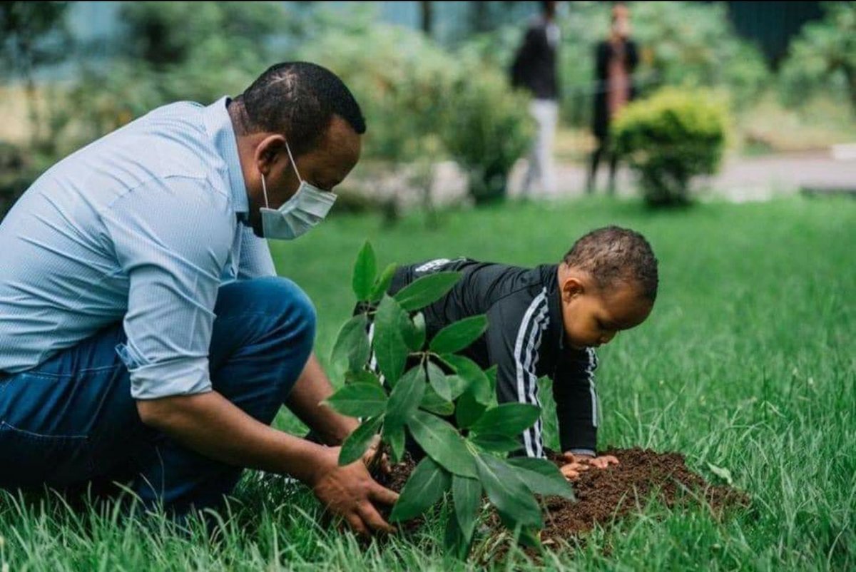 abiyprd's tweet photo. "#Caring For 'd #Seedling; #Caring For 'd #Future!" https://t.co/PbWPN1qxvs