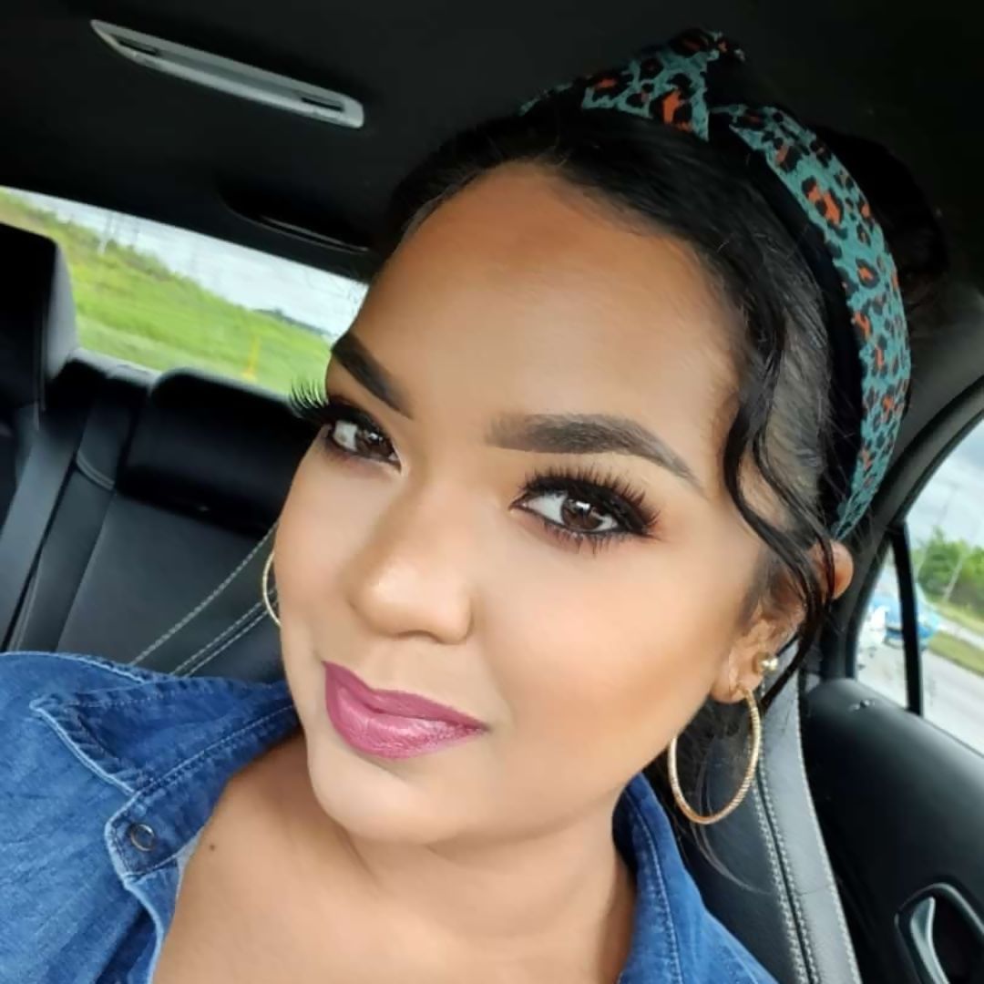 makeupbymelanyy's tweet photo. Full Face of Drugstore Favorites! 
#maybelline #maybellinesuperstay #mnyitlook #bettertogether #cleanskin #freshfaced #eyeshadowgame #lipstick #summer https://t.co/FyGO9AthMK https://t.co/GKkVRVb2E6