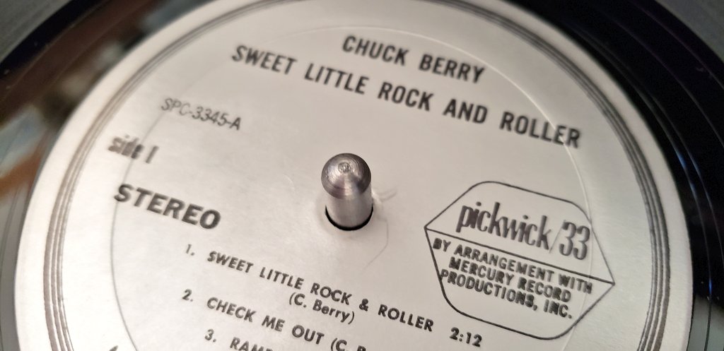 BrowneEar's tweet image. Chuck Berry on #vinyl #nowspinning 

#SundayMorningAnalog