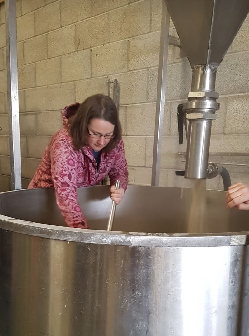 Insert coin to continue. Another  #AFriendaDay and it's  @cranksncasks!Part of the Petersgate massive, onesie wearer extraordinaire on our zoom quizzes, and a super friendly person to boot :-)Always enjoy spending time with Alice and talking nonsense ;-)Cheers!