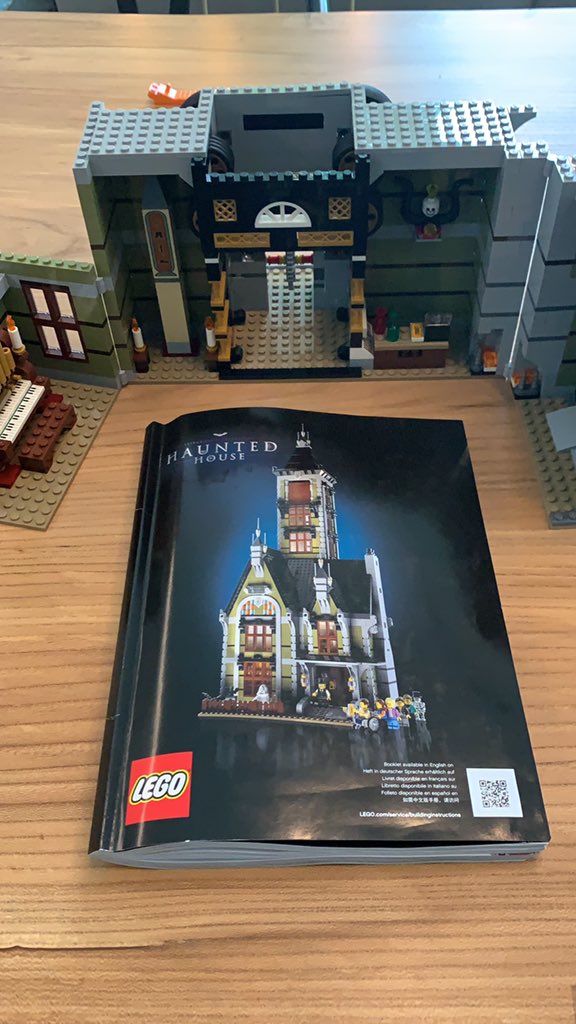 ewankirk's tweet photo. Fwiw this @LEGO_Group Haunted House set is the best one I’ve done on #LegoLockdown so far. Really cleverly designed, a joy to construct. https://t.co/Hglg7Rni6z