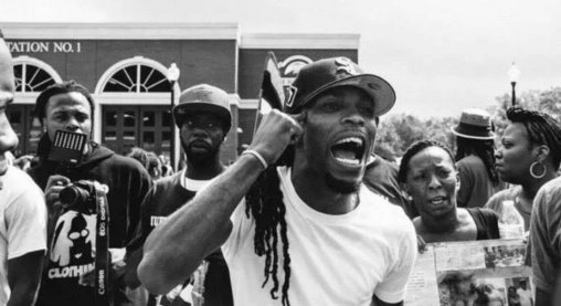 TorraineWalker's tweet photo. May the spirit of Darren Seals slap any  celebrity, opportunist, org or academic who tries to redirect this protest energy away from grassroots activists, or tries to shift focus off police murders of Black men &amp; Black women onto agendas that have nothing to do with either. Asé. https://t.co/b0e7Ans17n