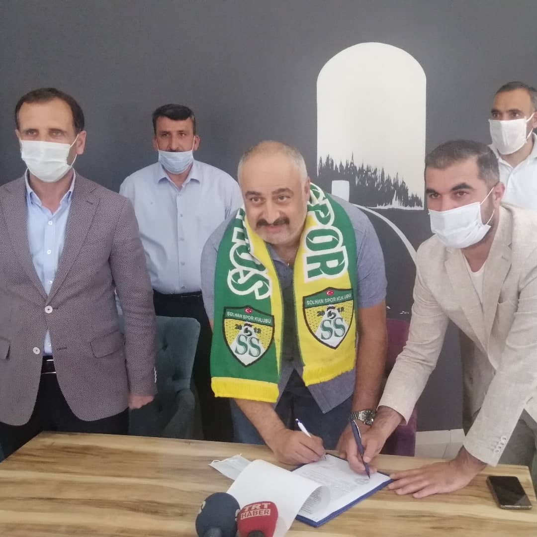 SOLHAN SPOR ARIĞ İLE SÖZLEŞME İMZALADI
Türkiye Voleybol federasyonu AXA Efeler Ligi’nin yeni temsilcisi Solhanspor, Galatasaray’ın eski tecrübeli çalıştırıcısı Ahmet Reşat Arığ’ı renklerine bağladı. 
m.facebook.com/story.php?stor…