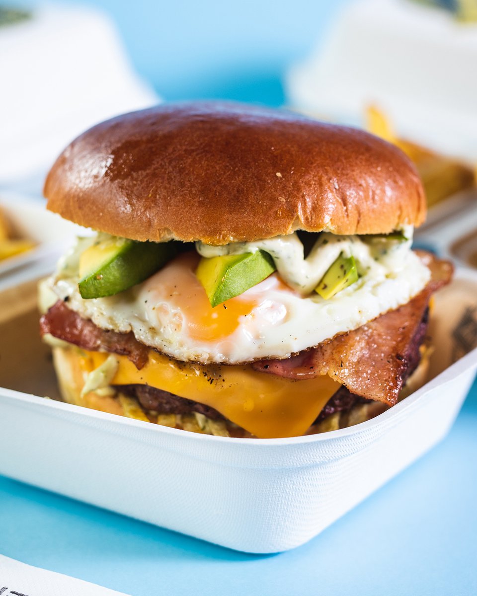 Ella es la burger más deseada... la Caraqueña 🤤🍔 pero... tú a quién deseas? 😈🥰👇🏻👇🏻mencional@.
.
.

#anauco #anaucolover #anaucoporn #tanbuenaporfueracomopordentro #estoyrellenodeamor #foodlover