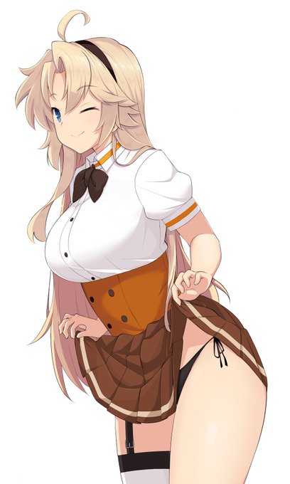 頼んでみたらちょっとだけパンツを見せてくれたエレン 