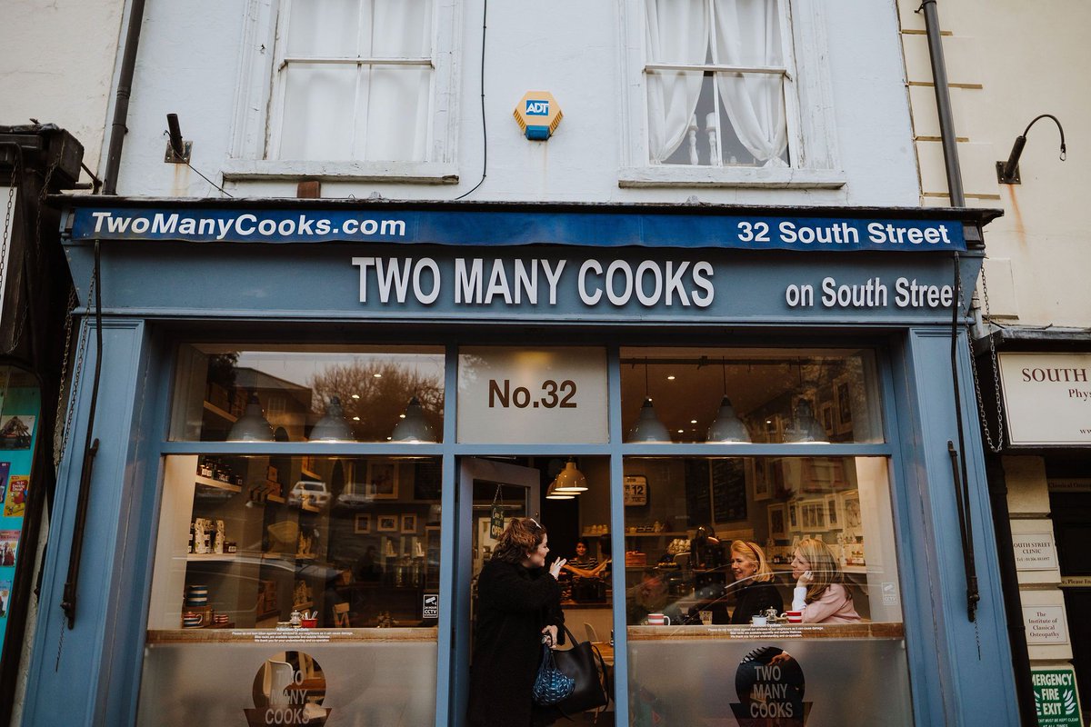 Two Many Cooks tweet media