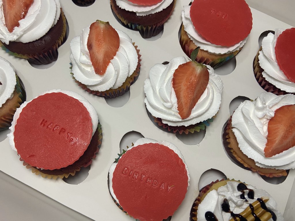 roscakesgh's tweet photo. Themed cupcakes 🥺❤️
How else to say I love you than with cupcakes? https://t.co/f1HlhO9rlL