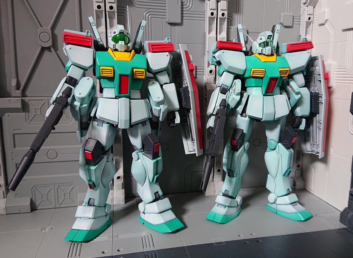 らいのすけ B Clubレジンキットの Gm 作りました 左 Hgucジム改造パーツ 右 90年代発売のフルキット 武装や手首はhgucのもので共通化しています 頭のアンテナが不均等なのが実は設定通りだというのをこのキットで知りました ガンプラ ジム3