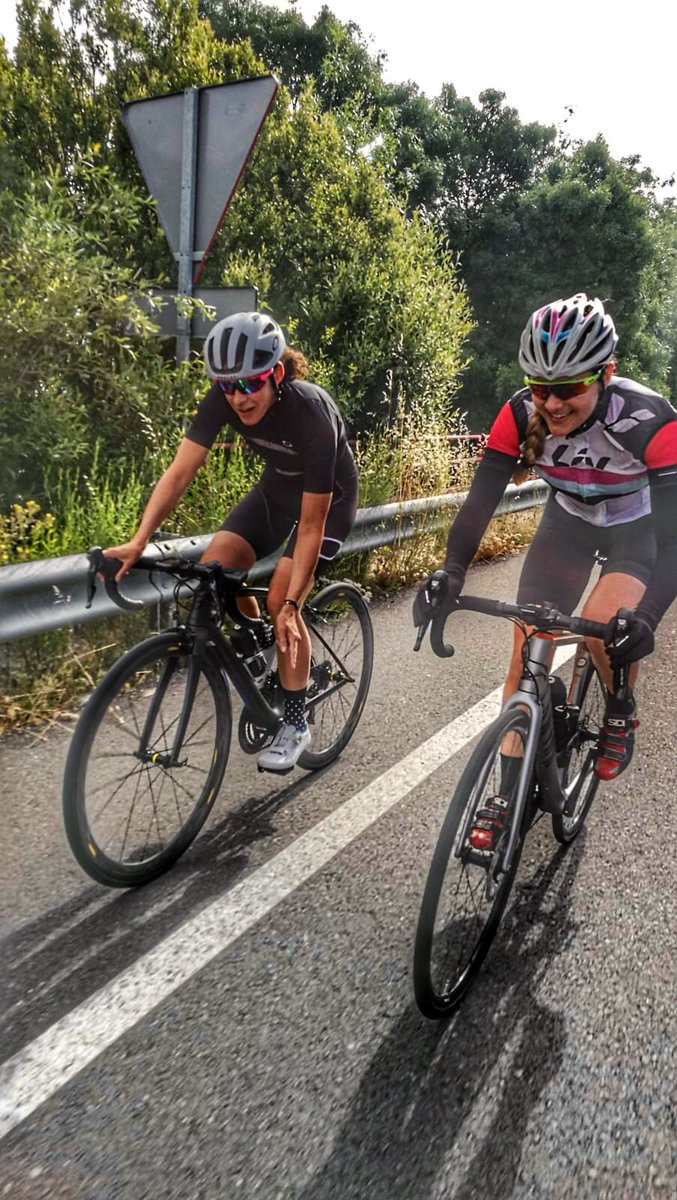 Murikiride's tweet photo. Mola saber que chica como Esther (ex @LivCycling_ESP) con la que hemos compartido entrenos épicos y batallas, vuelve a la competición 🤗

#mujeresciclistas 
#ciclismofemenino https://t.co/HncTaBWKNR