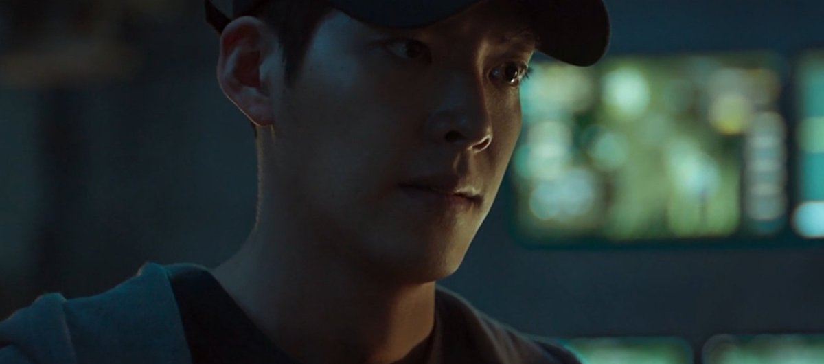 잘... 살았냐고? 잘....살긴했어...... 회사에서..........