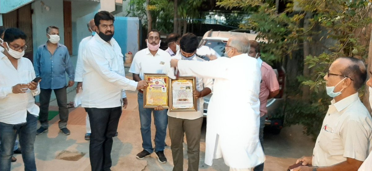 SachinpandaOff1's tweet photo. Berhampur MP Sri Chandrasekhar sahu &amp; MLA sri Bikram panda faciliated me as a Corena warrior of Ganjam district 
@CMO_Odisha @Ganjam_Admin 
@Naveen_Odisha 
@pranabpdas https://t.co/2q5tIOf409