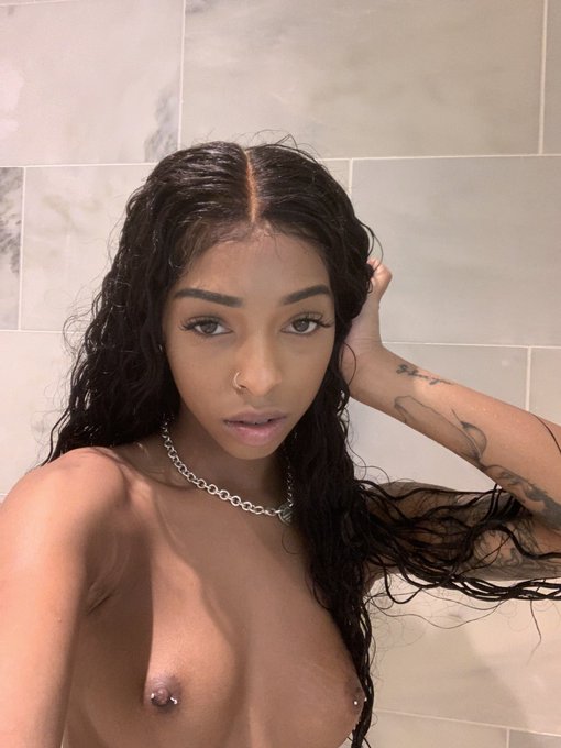 Rise &amp; shine ✨ https://t.co/pJW7gQoOtO https://t.co/yiIeReqpwm