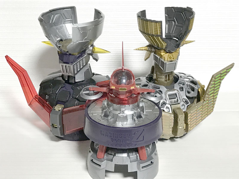 ネットで見かけてこれはスゴイやつだと思って即セット売りをポチったインテグレートモデルマジンガーZが届いたよ。ほぼ球体の状態からほとんど余剰無しで内部メカ、外装パーツ、パイルダーが組み上がっちゃう。さらに3つ組み合わせるとかなり大きくて精密感もある。これが一個500円とかマジパない。 